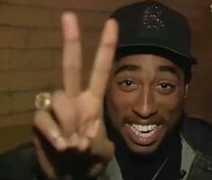 tupac peace.jpg