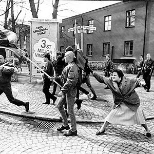 woman-hitting-nazi.jpg